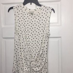 Sleeveless twist top